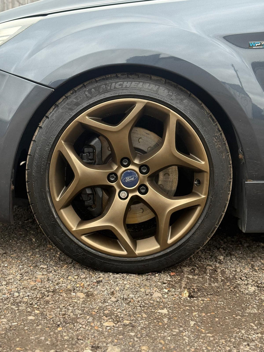 Alloy wheel refurbishment - Gloss black wheel refurbishment - Wickford