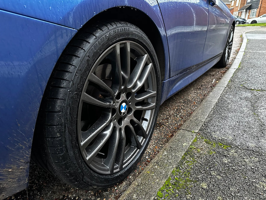Alloy wheel refurbishment - Gloss black wheel refurbishment - Wickford